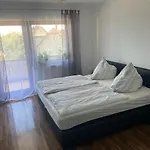 90 M2 In